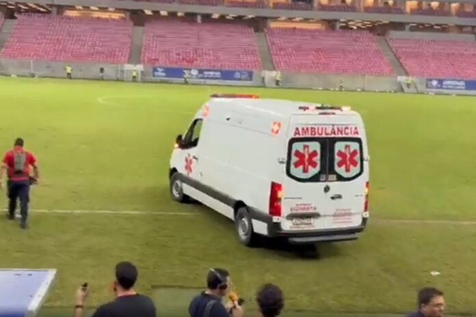 serie-d:-atleta-do-sergipe-se-convulsiona-e-e-atendido-as-pressas