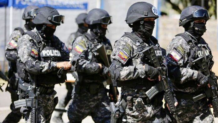 chacina-deixa-oito-mortos-em-boate-do-equador,-incluindo-irmao-de-prefeito
