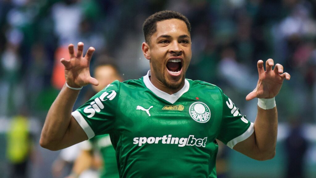 palmeiras-vence-o-ceara-de-virada-e-abafa-crise-com-a-torcida