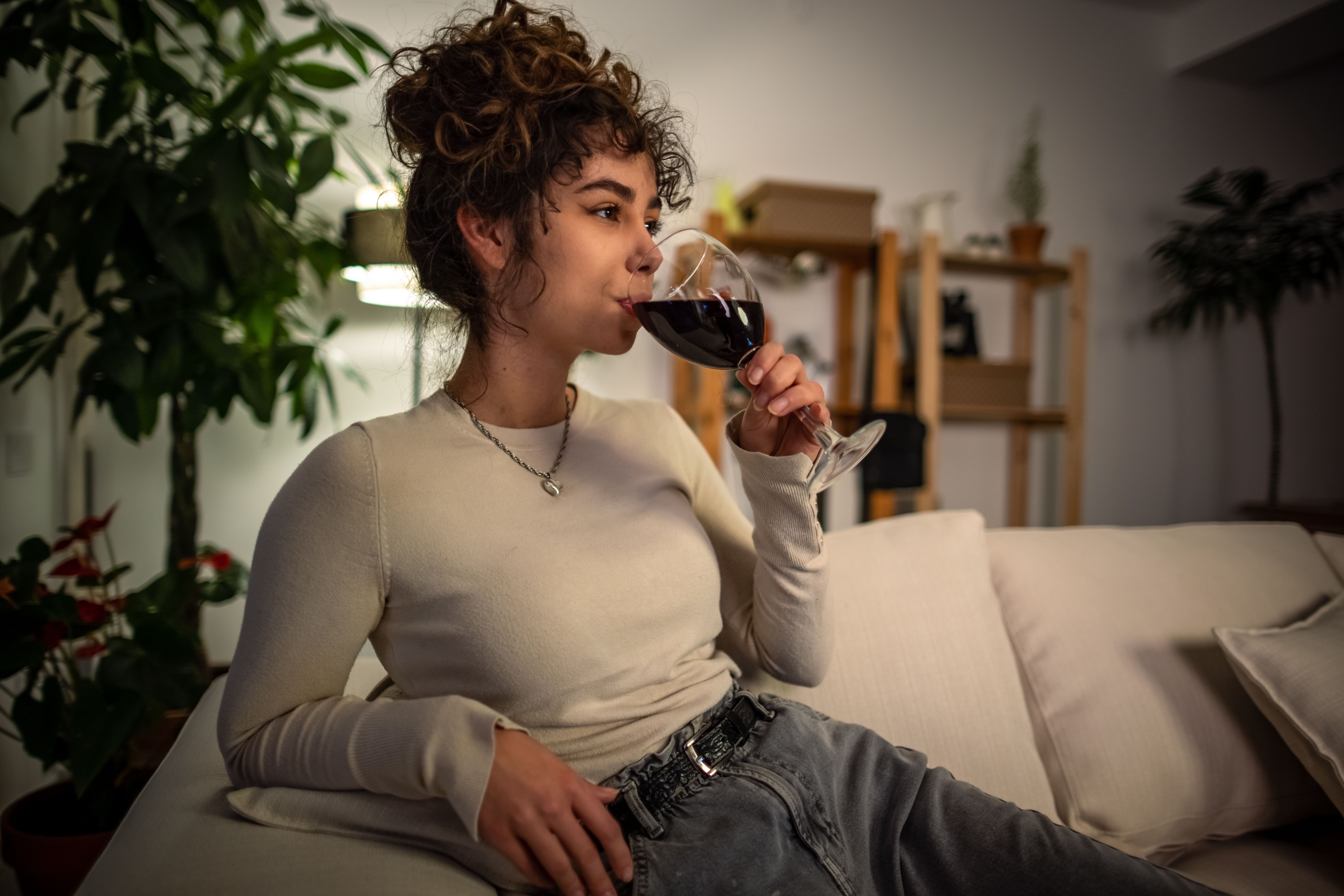 consumo-abusivo-de-alcool-mais-do-que-dobrou-entre-mulheres,-diz-estudo