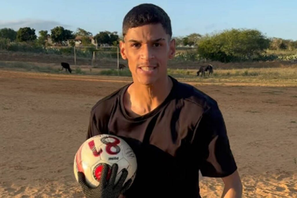 problema-no-coracao-fez-luva-de-pedreiro-ser-internado;-saiba-mais