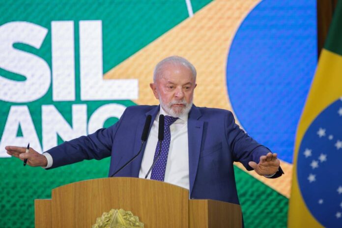 governo-lula-anuncia-plano-de-r$-30-bilhoes-contra-tarifaco