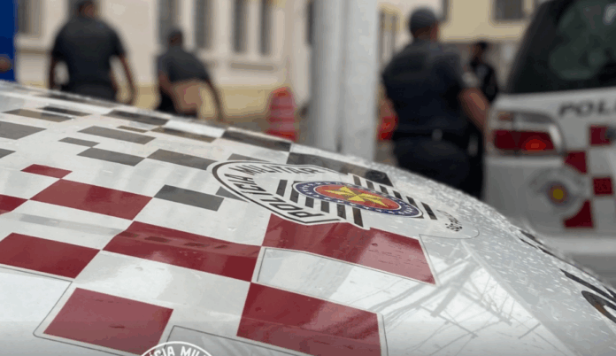 homem-e-baleado-no-rosto-por-motociclista-enquanto-passeava-com-o-cachorro