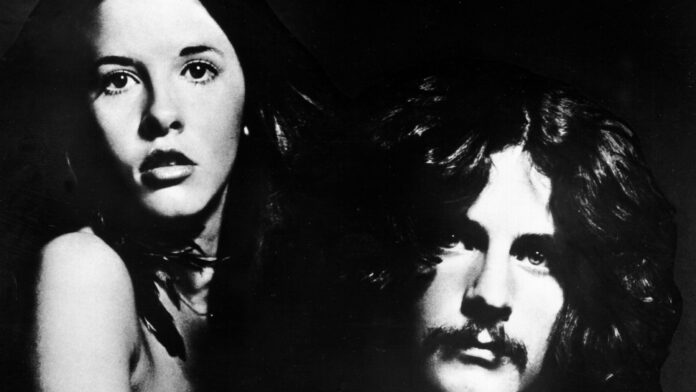 apos-conflitos,-stevie-nicks-e-lindsey-buckingham-relancam-musica-rara