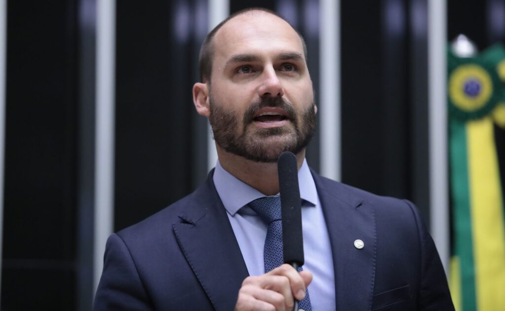 eduardo-espera-mais-sancoes-e-diz-que-nao-ha-cenario-com-stf-“vitorioso”