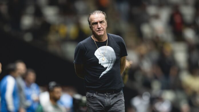 cuca-explica-rotacao-dos-titulares-no-atletico-mg-e-cita-mourinho