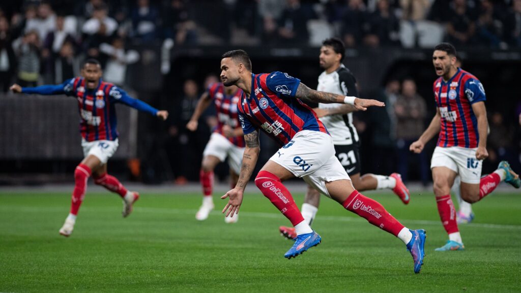 em-jogo-frenetico,-corinthians-tropeca-contra-bahia-no-brasileirao