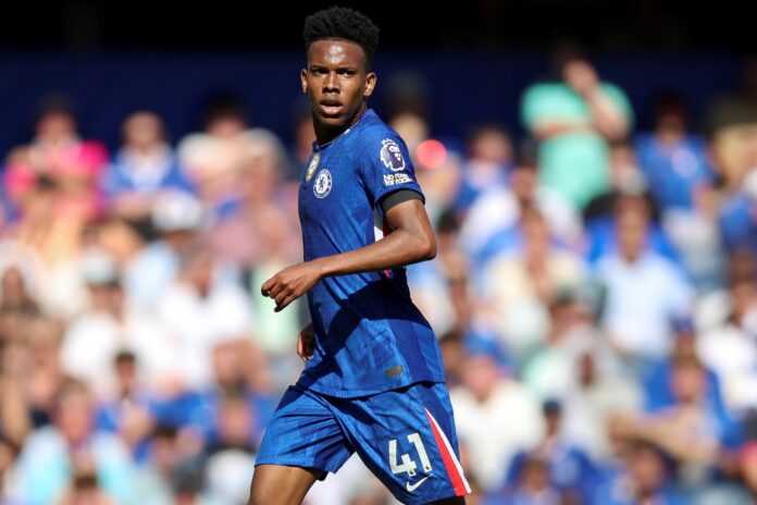 saiba-como-foi-a-estreia-oficial-de-estevao-pelo-chelsea