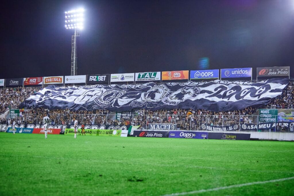 video:-torcida-do-asa-al-celebra-gol-durante-transmissao-do-metropoles