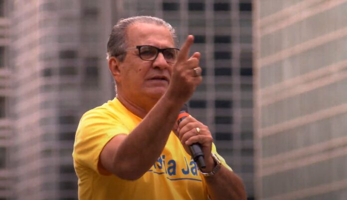 ouca-malafaia-chamar-eduardo-de-“babaca”-em-mensagem-de-audio-a-bolsonaro