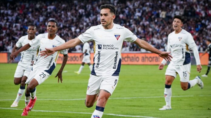 em-ma-atuacao,-botafogo-perde-para-a-ldu-e-se-despede-da-libertadores