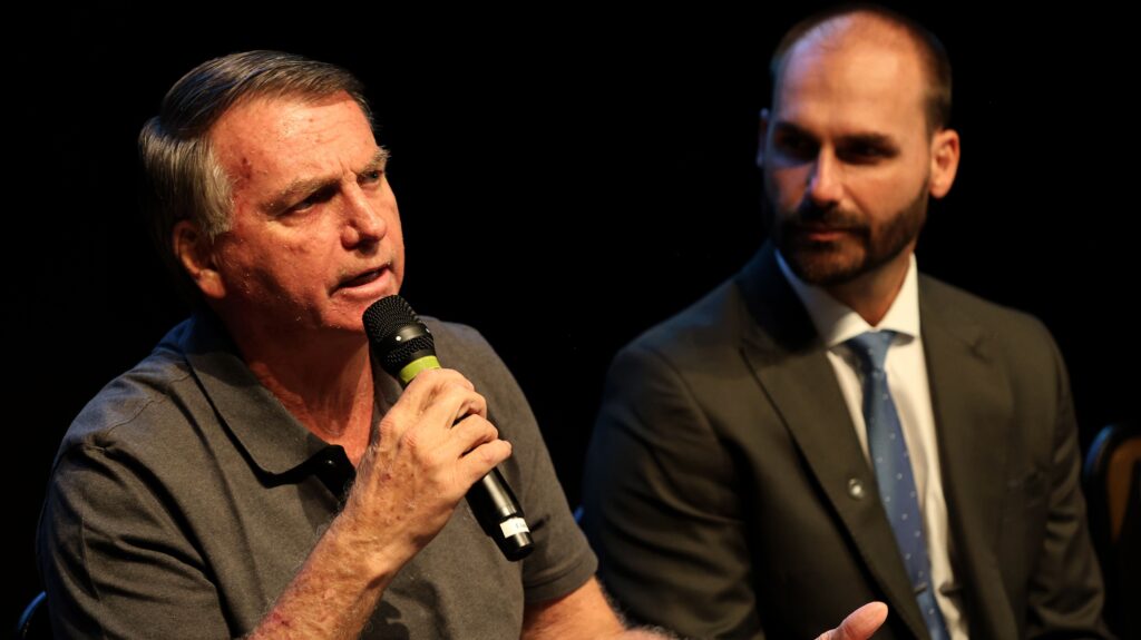 pf-diz-que-bolsonaro-articulou-formas-de-salvar-mandato-de-eduardo