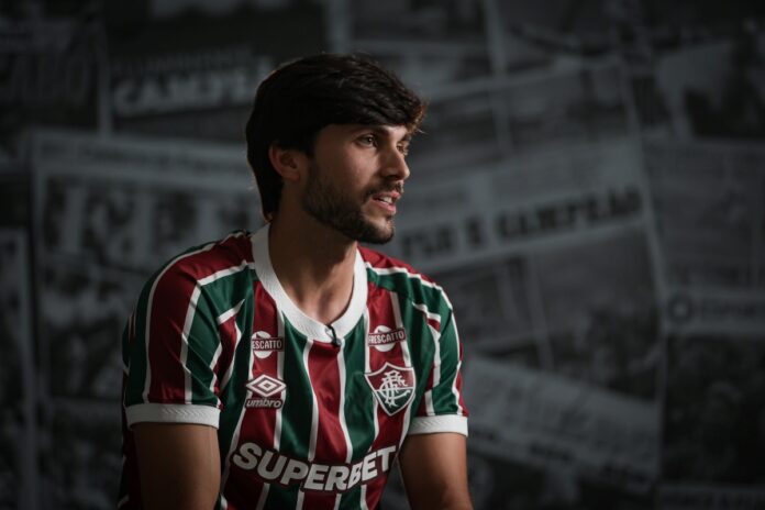 fluminense-anuncia-a-contratacao-do-zagueiro-igor-rabello.-confira