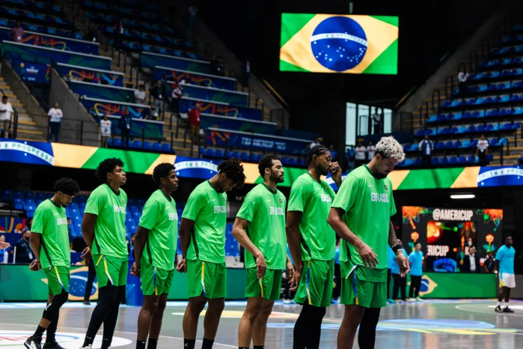 brasil-encara-os-estados-unidos-pela-copa-america-de-basquete