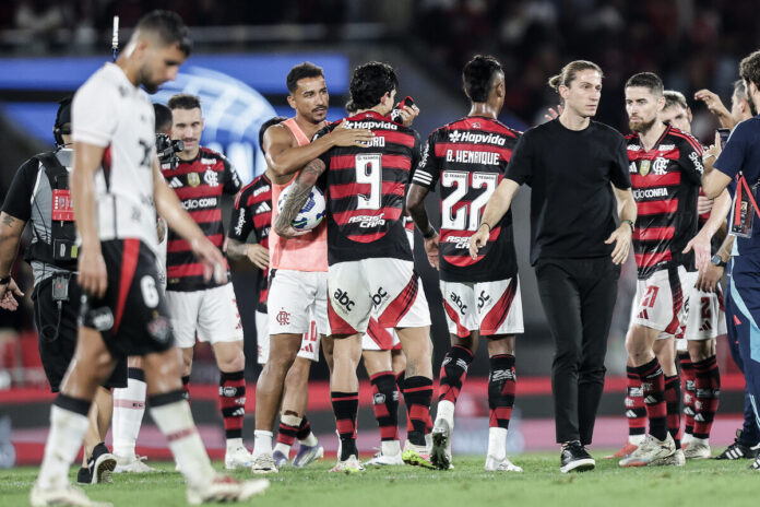 filipe-luis-exalta-equipe-apos-goleada-e-critica-decisao-da-cbf