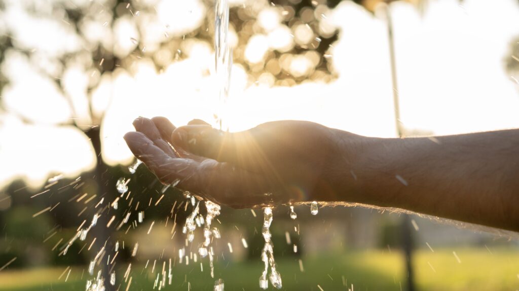 2,1-bilhoes-de-pessoas-ainda-nao-tem-acesso-a-agua-potavel,-diz-oms