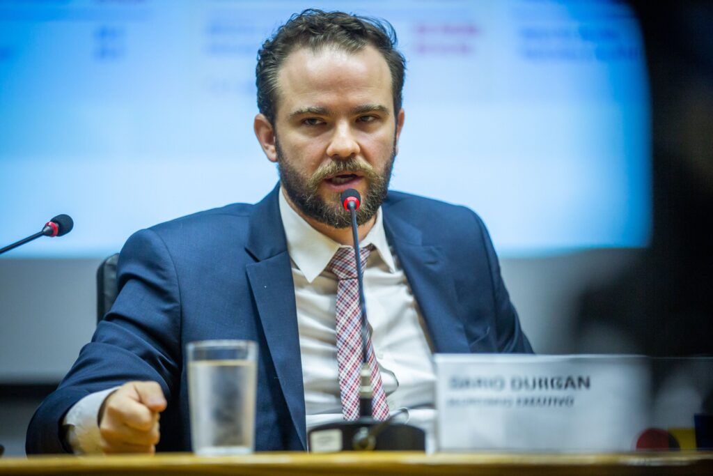durigan:-enviamos-r$-720-bilhoes-aos-eua-em-15-anos