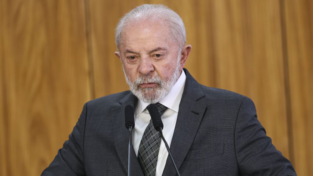 pesquisa:-em-sp,-governo-lula-e-desaprovado-por-58,2%-e-aprovado-por-38,1%