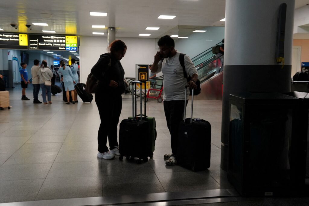 eua-buscam-restringir-duracao-de-vistos-para-estudantes-e-imprensa