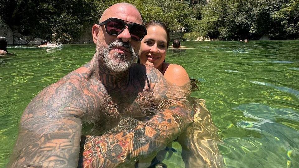 apos-polemica-com-paola-carosella,-mulher-de-fogaca-se-declara-ao-chef