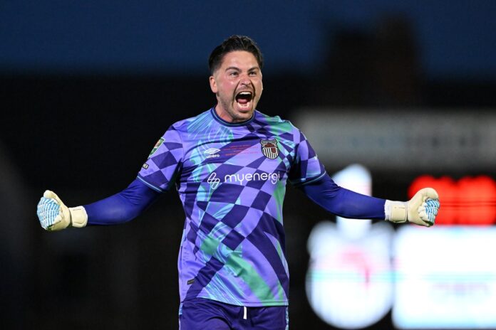 algoz-do-manchester-united-revela-chateacao-com-vitoria:-“sou-fa”