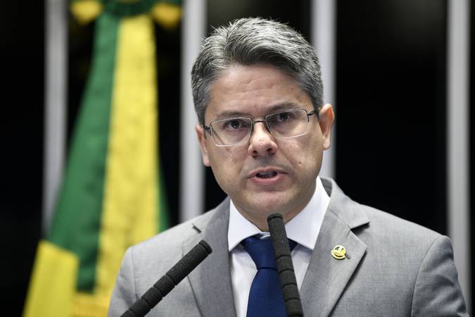 autor-do-pl-da-adultizacao-ve-maturidade-no-debate-entre-oposicao-e-governo