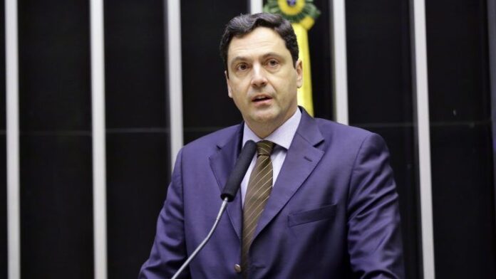 deputado-pede-informacoes-sobre-escritorio-americano-contratado-pela-agu