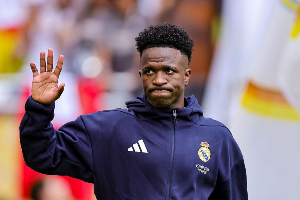 vini-jr.-pode-deixar-o-real-madrid-de-graca,-diz-jornal-espanhol