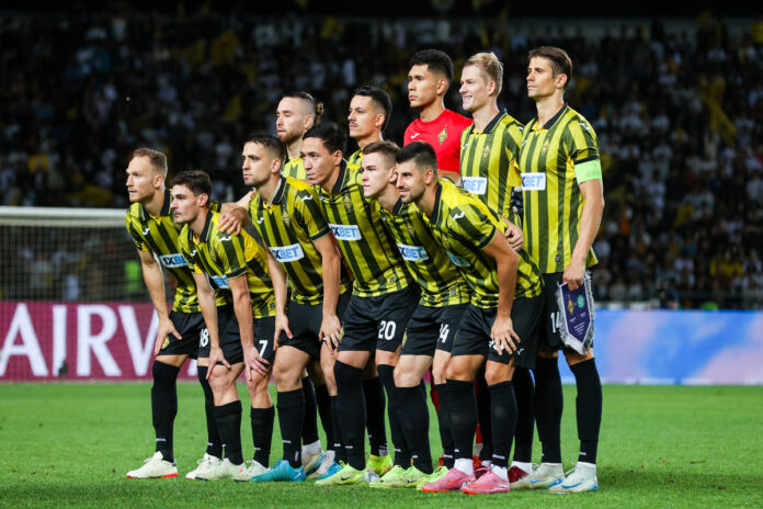 jogadores-do-kairat-comemoram-confronto-com-o-real-na-champions;-veja