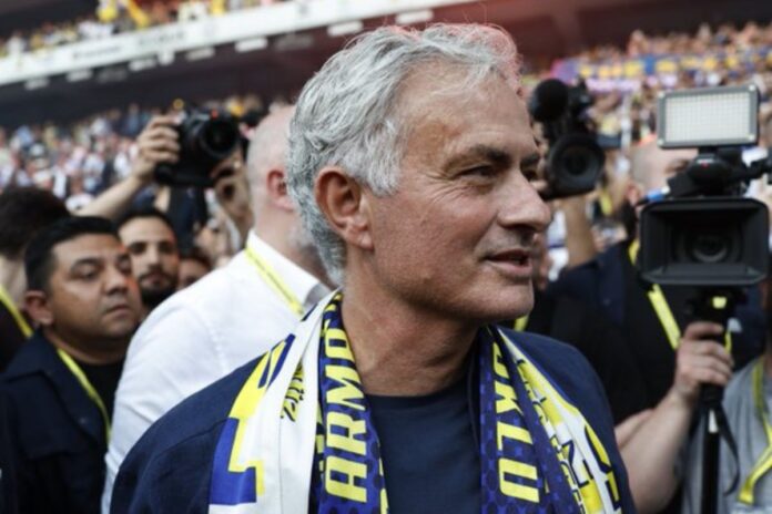 mourinho-recebera-milhoes-apos-demissao-do-fenerbahce;-veja-valores