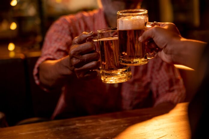 estudo:-amantes-de-cerveja-se-dividem-entre-sabores-fortes-ou-suaves
