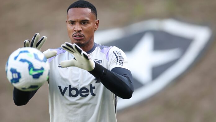 botafogo-encaminha-venda-de-john-ao-nottingham-forest;-saiba-detalhes