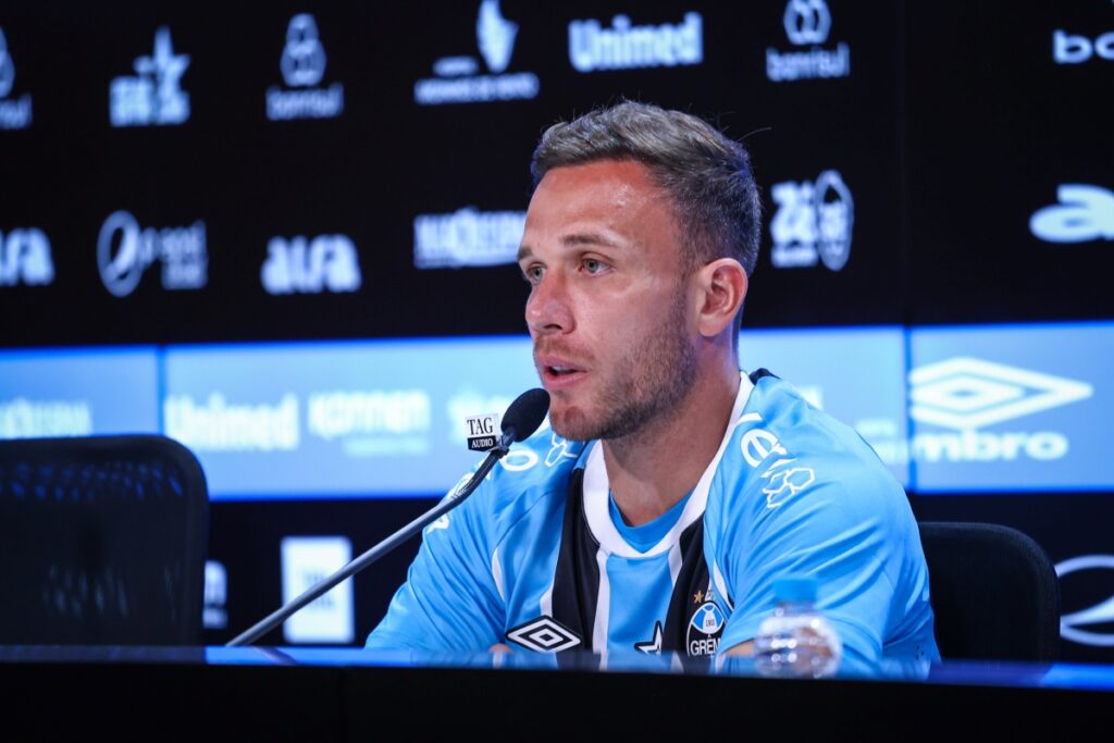 “e-o-lugar-que-eu-queria-estar”,-diz-arthur-em-seu-retorno-ao-gremio