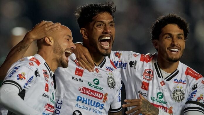 operario-faz-“gol-relampago”-e-vence-o-coritiba-pela-serie-b