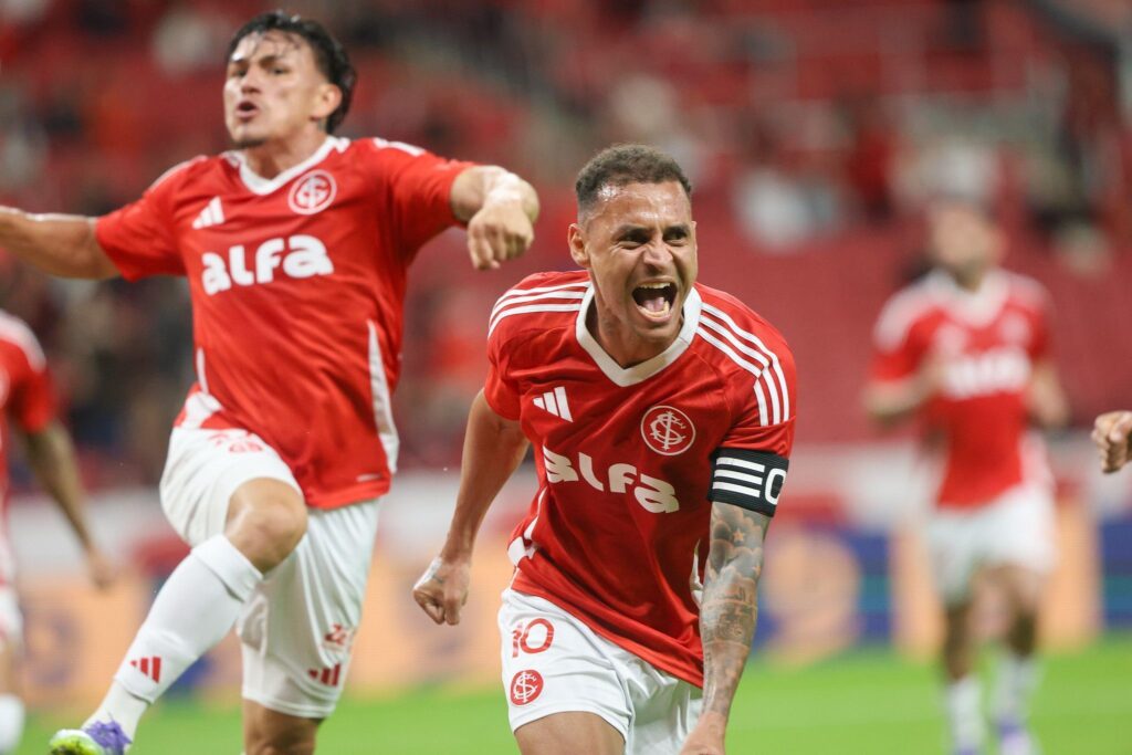 internacional-vence-em-casa-e-afunda-o-fortaleza-no-brasileirao