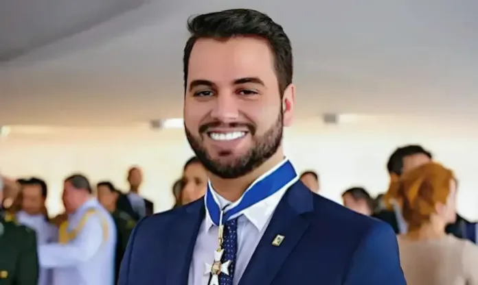 defesa-de-filipe-martins-mira-contradicao-para-tentar-anular-delacao-de-cid