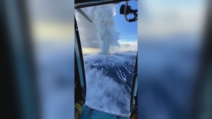 video:-vulcao-na-russia-entra-em-erupcao-apos-600-anos