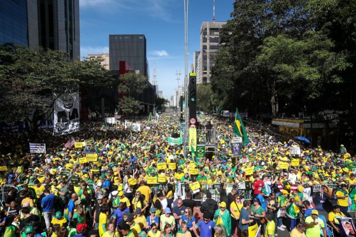 poder360:-ato-bolsonarista-na-paulista-reune-57,6-mil;-usp-fala-em-37,6-mil