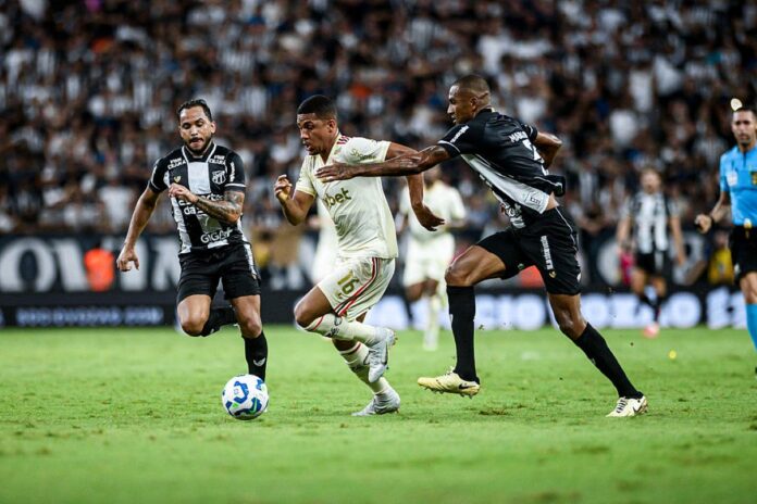 flamengo-deixa-ceara-empatar,-mas-garante-a-lideranca-do-brasileirao