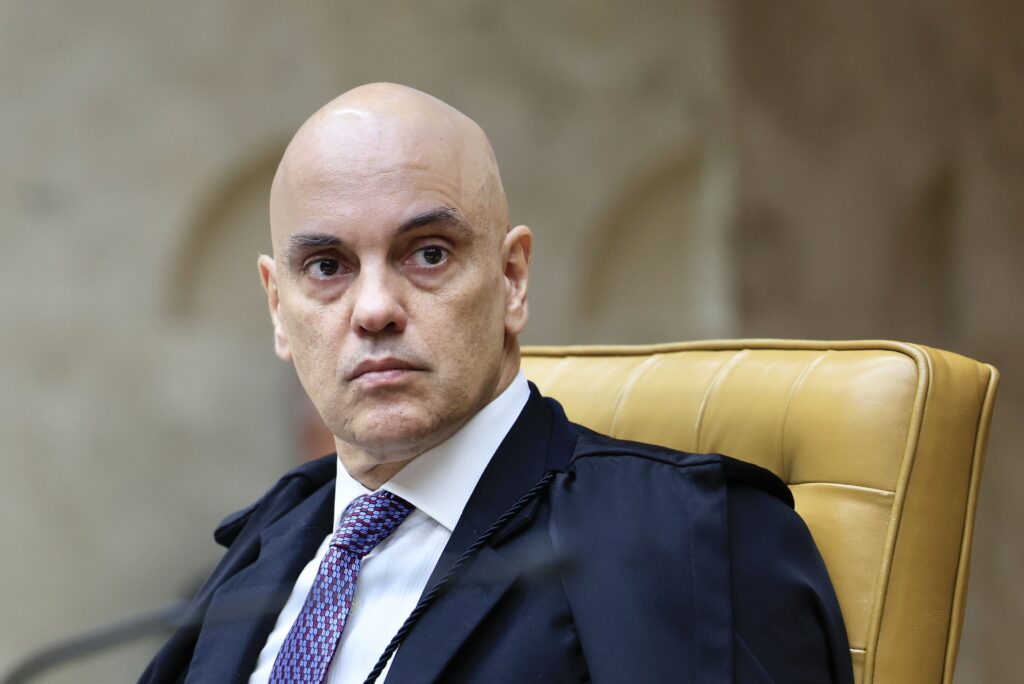 moraes-esta-se-defendendo-depois-de-sofrer-ataques,-diz-cientista-politico