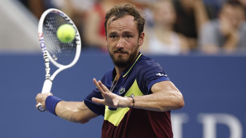 medvedev-rompe-com-treinador-apos-eliminacao-na-estreia-do-us-open