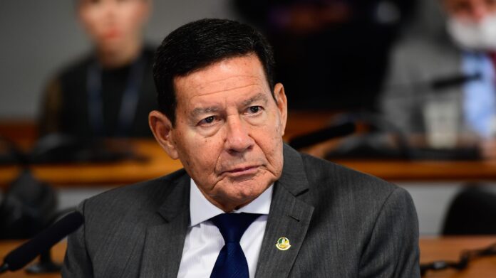 julgamento-de-bolsonaro-no-stf-e-“vinganca-politica”,-diz-mourao