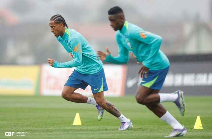 brasil-faz-primeiro-treino-antes-de-enfrentar-o-chile.-veja-fotos