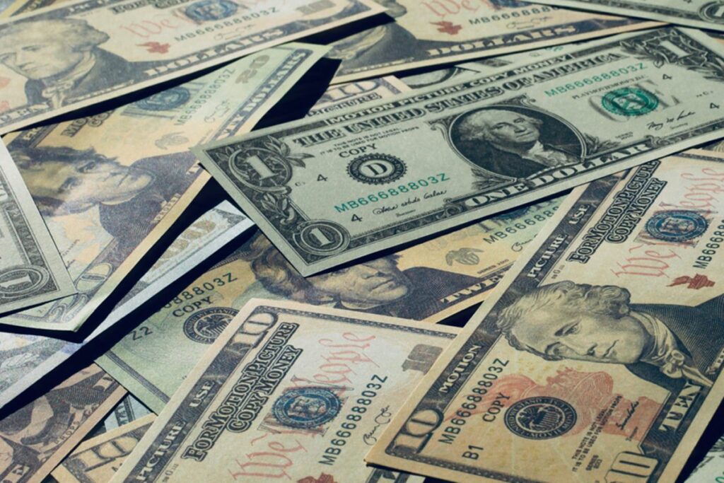 tesouro-anuncia-emissao-de-titulos-em-dolares-no-mercado-internacional