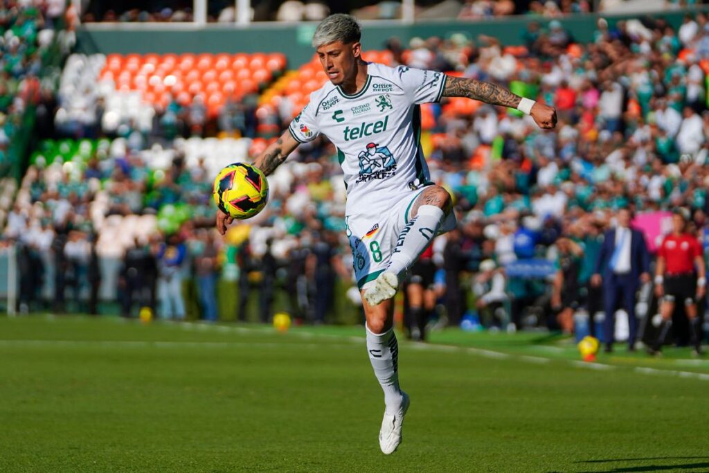 sao-paulo-anuncia-retorno-de-atacante-argentino;-confira