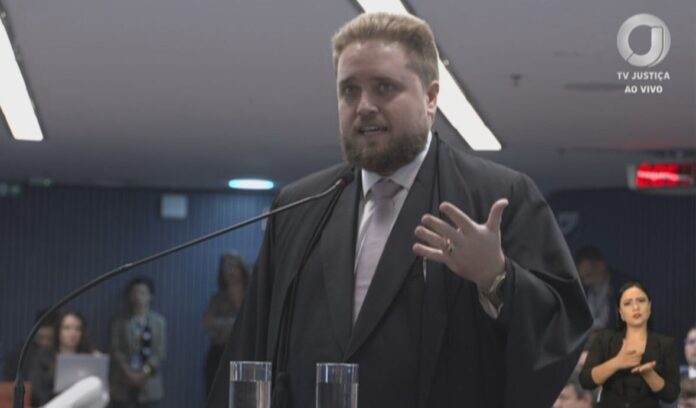 defesa-de-augusto-heleno-nega-uso-irregular-da-abin