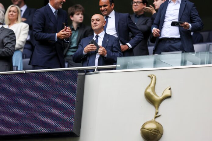 presidente-do-tottenham-renuncia-ao-cargo-apos-quase-25-anos