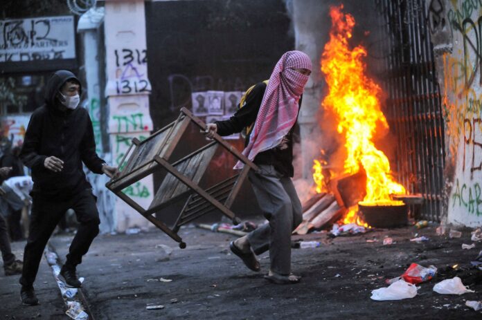 entenda-o-motivo-por-tras-das-manifestacoes-violentas-na-indonesia