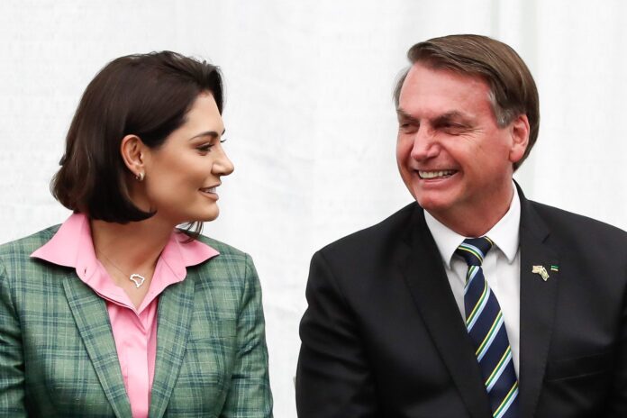 em-audio,-michelle-diz-que-bolsonaro-e-“humilhado”-por-enfrentar-sistema