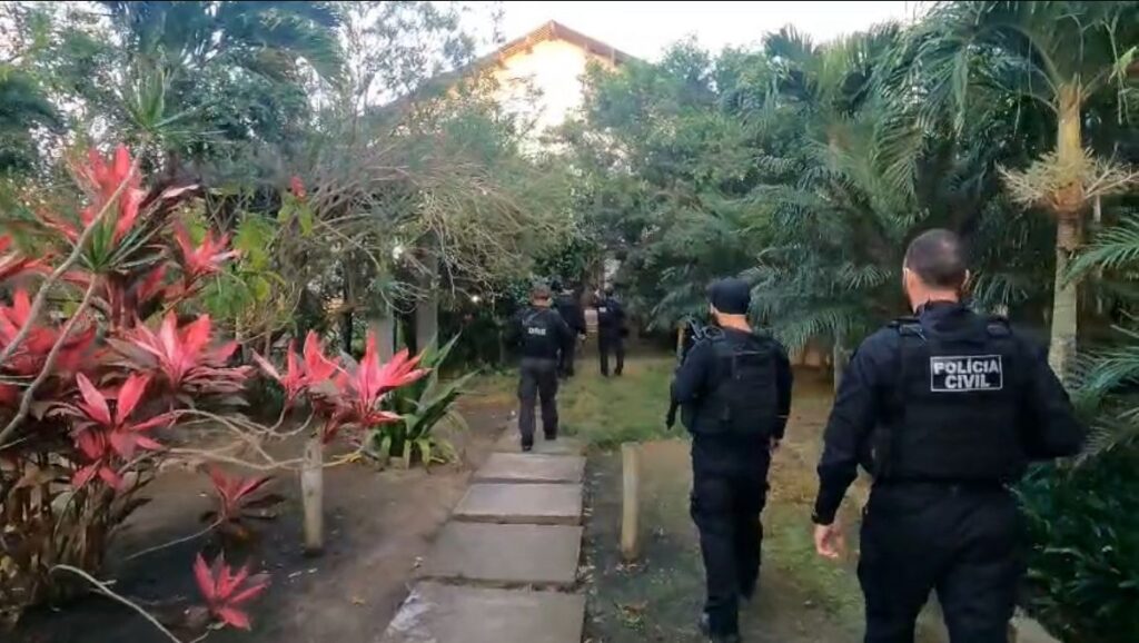 operacao-investiga-compra-de-embalagens-para-drogas-pelo-trafico-no-rj